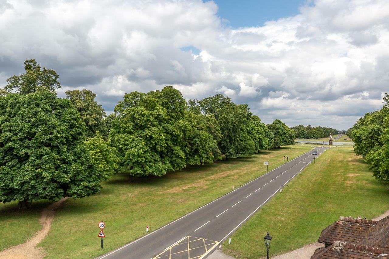 The Lion Gate Apartments East Molesey Esterno foto